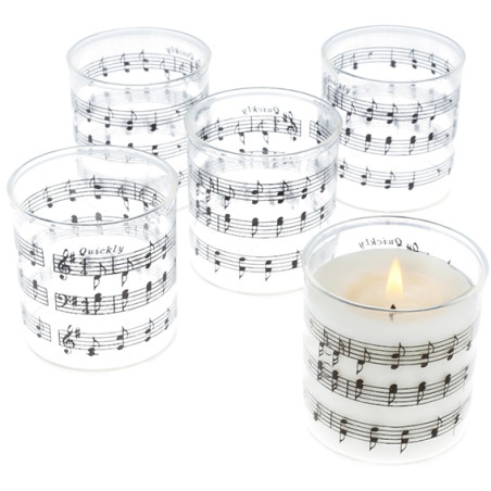 Kerzengläser mit Musiknoten