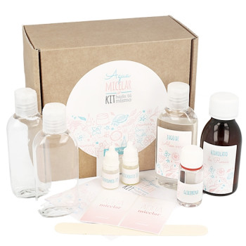 Hausgemachtes Mizellenwasser: Kit mit Rezept + Zutaten Hausgemachtes Mizellenwasser: Kit mit Rezept + Zutaten