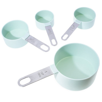 Set mit 4 Kunststofftöpfen nach Maß. Schneller Versand.