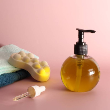 Anti-Cellulite-Öl – pflanzliches Extrakt für straffende Kosmetik Anti-Cellulite-Öl – pflanzliches Extrakt für straffende Kosmetik