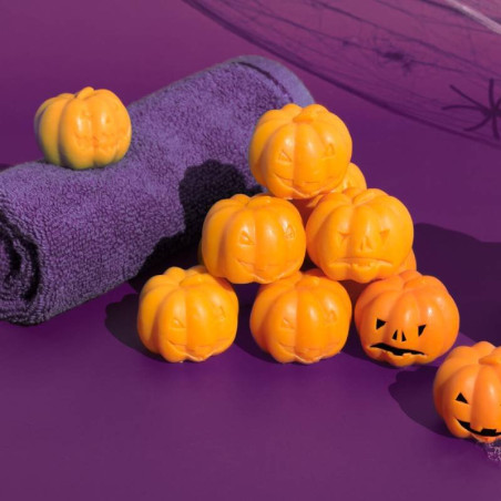 Kit zur Herstellung von Halloween Kürbisseifen. Materialien und Anleitungen