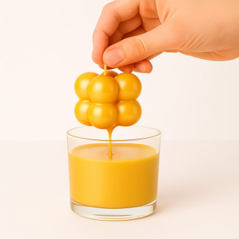 Stiel gelber Metallic-Kerzenlack -Tauchtechnik