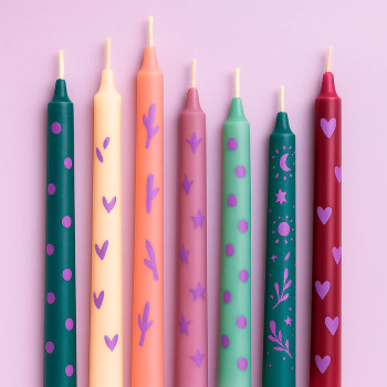 Lila Kerzenfarbe. Online-Verkauf. Toller Abend