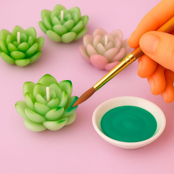 Smaragdgrüne Kerzenfarbe. Online-Verkauf.