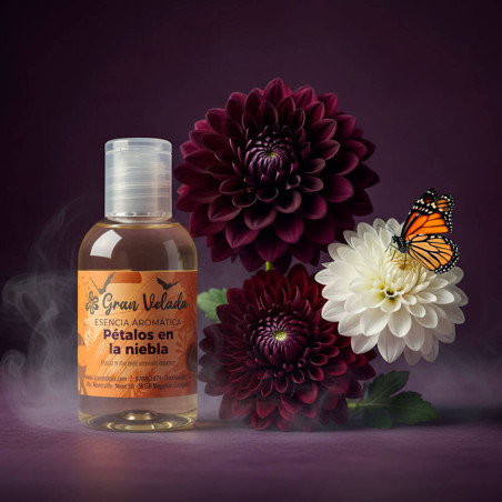 Essenz von Blütenblättern im Nebel für Halloween - Mysteriöser Blumenduft