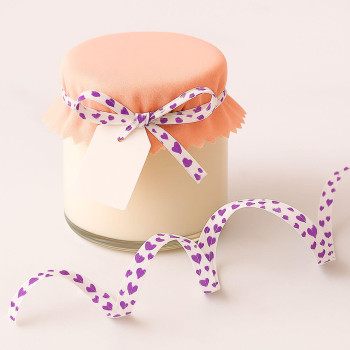 Bänder zum Dekorieren. Bast mit Herzen. Online-Verkauf.