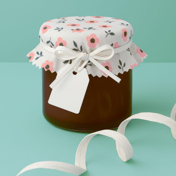 Weißes Bastband. Online-Verkauf.