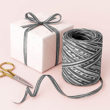 Weißes, schwarzes und graues dreifarbiges Bastband. Online-Verkauf.