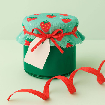 Rotes Bastband. Online-Verkauf.