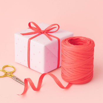 Korallenbastband für Verpackungen und Geschenke. Online-Verkauf