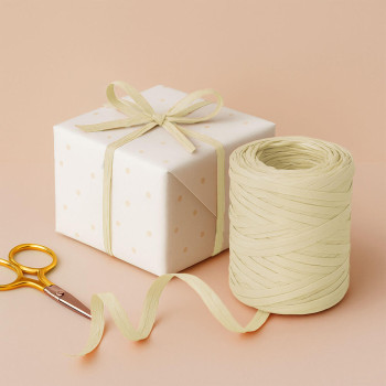 Elfenbeinfarbenes Raffiaband für Verpackungen und Geschenke. Online-Verkauf