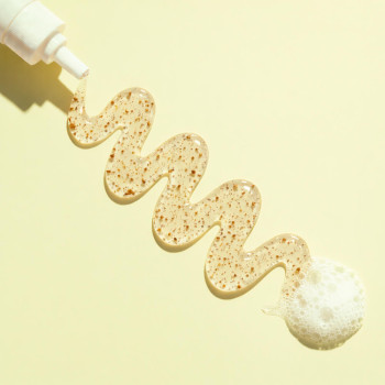 Zerkleinerte rote Traubenhaut für Peelings. Online-Verkauf