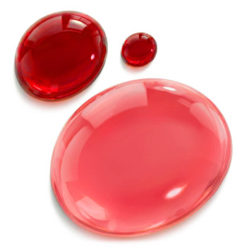 Erdbeerroter Flüssigfarbstoff zur Herstellung von Glycerinseife.