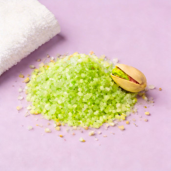 Pistazienfarbener Flüssigfarbstoff zur Herstellung von Glycerinseife.