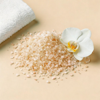 Beiger Flüssigfarbstoff zur Herstellung von Glycerinseife.