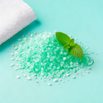 Konzentrierter flüssiger Farbstoff Minzgrün, kosmetische Qualität.