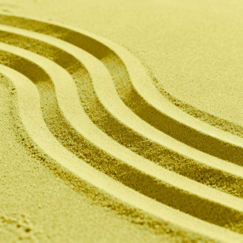 Feiner kalkfarbener Sand zum Basteln. Online-Verkauf