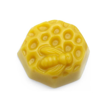 Honigwabe mit Hummel Form zur Herstellung von Kerzen.