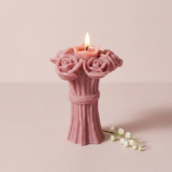 Hochzeitsstrauß aus Rosen Kerzenform