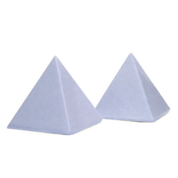 2 kleine Pyramiden Silikon 4,5x4,5 cm Form zur Herstelung von Kerzen.
