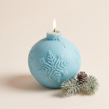 Seifenform, gestrickte Weihnachtskugel.