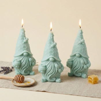 Silikonform „Elf Imker“ zum Herstellen von Weihnachtsfiguren.