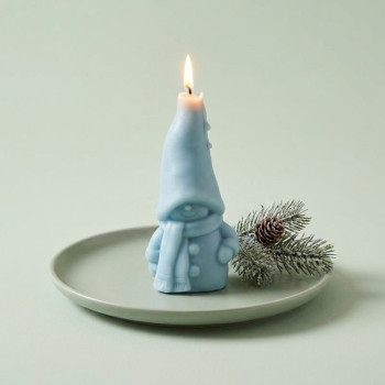 Heiße Silikonform Schneemann zum Herstellen von Weihnachtskerzen.