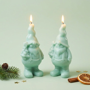 Silikonform Elf mit Weihnachtsbaum zum Kerzenmachen.