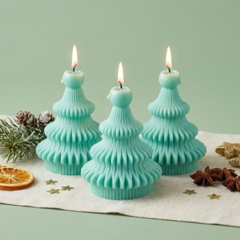 Weihnachtsbaumform „Winter“ mit Kugel zum Kerzenmachen.