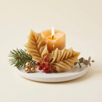Silikonform mit 4 kleinen Stechpalmenblättern für Weihnachtsbasteleien