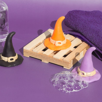 Besenhut-Schablone für Halloween-Basteleien.