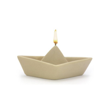 Papierbootform zur Herstellung von Kerzen.