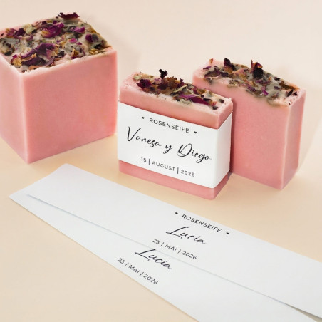 Set zur Herstellung von Rosen-Seife. Materialien und Anleitung