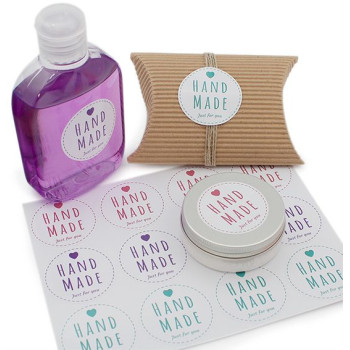 Große handgemachte Aufkleber zum Verpacken. Online-Verkauf.